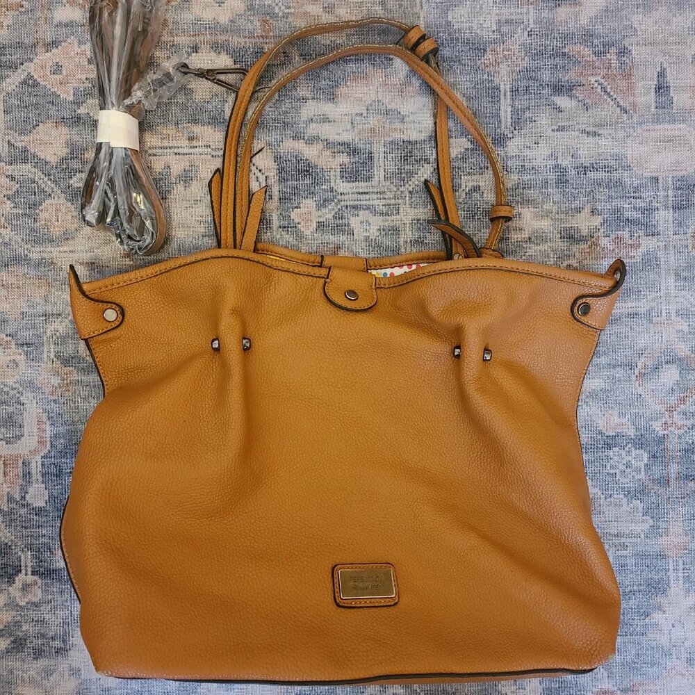 Tan-coloured Pepe Moll shoulde bag with handles and detachable shoulder strap